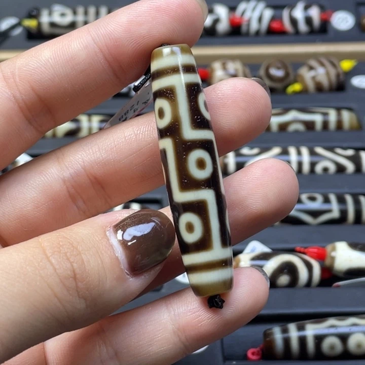 梦***呆玛瑙/玉髓未镶嵌颈饰