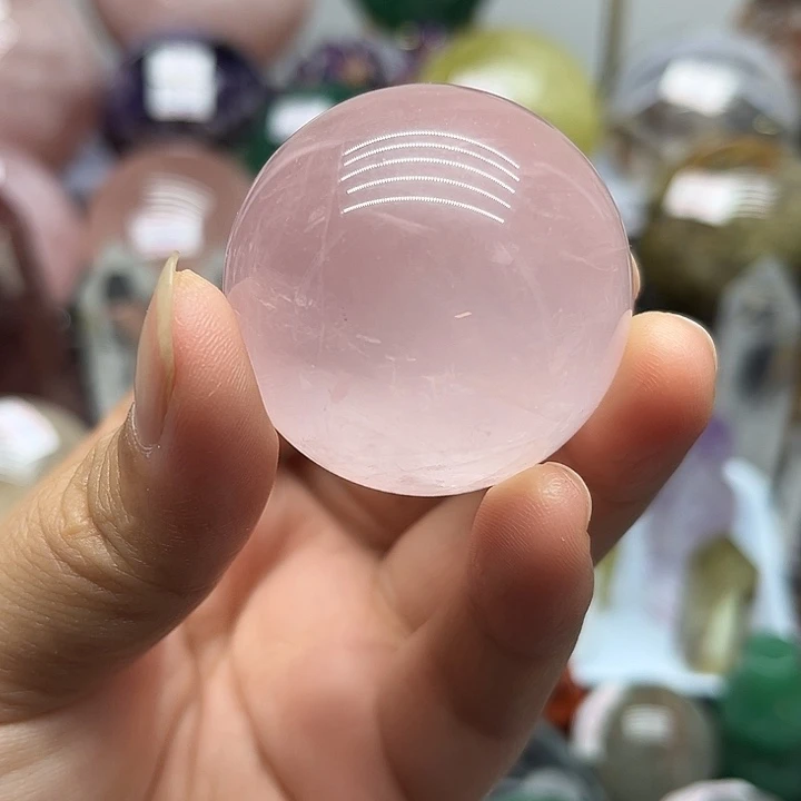 未镶嵌珠宝半成品水晶95克粉水晶球