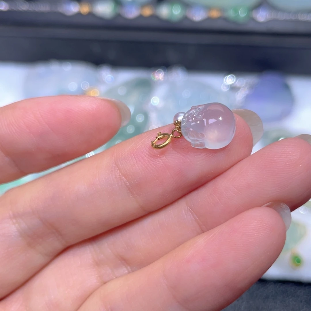 颈饰18K金镶嵌翡翠翡翠