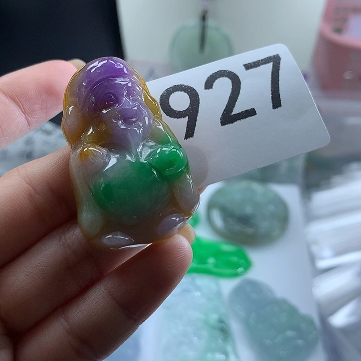 翡翠未镶嵌吊坠(赠链)