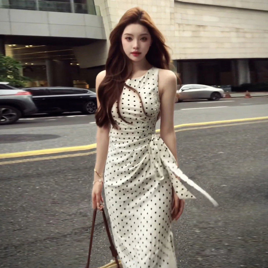 法式气质杏色波点连衣裙子夏季洋气衣服女生韩系ins无袖收腰长裙