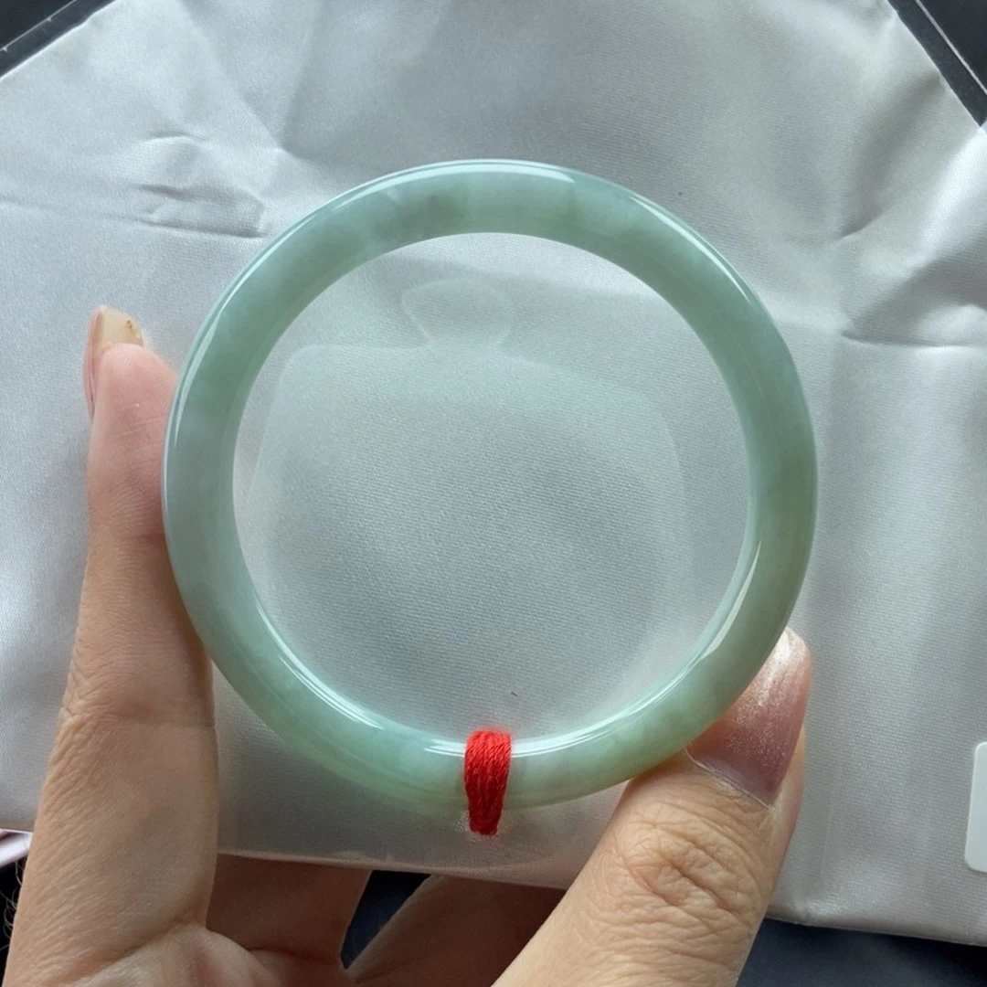 翡翠手镯未镶嵌57细圆条