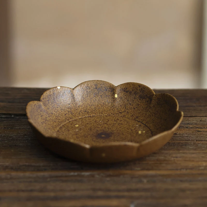 纳兰-梅落壶承点金酱釉直径14CM（Q2472）