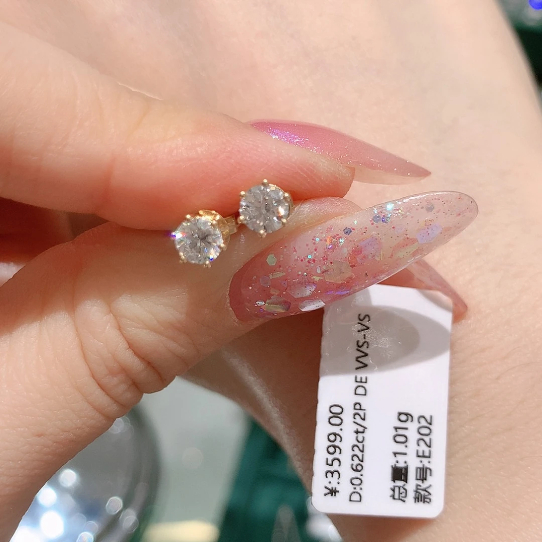 实验室培育钻石耳饰18K金镶嵌S***颜