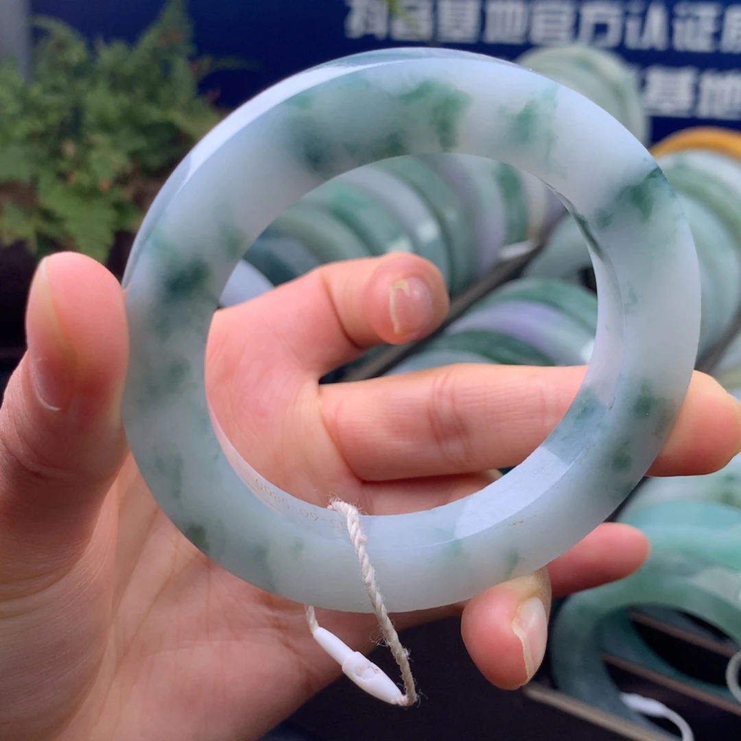 未镶嵌手镯不退不换定制翡翠