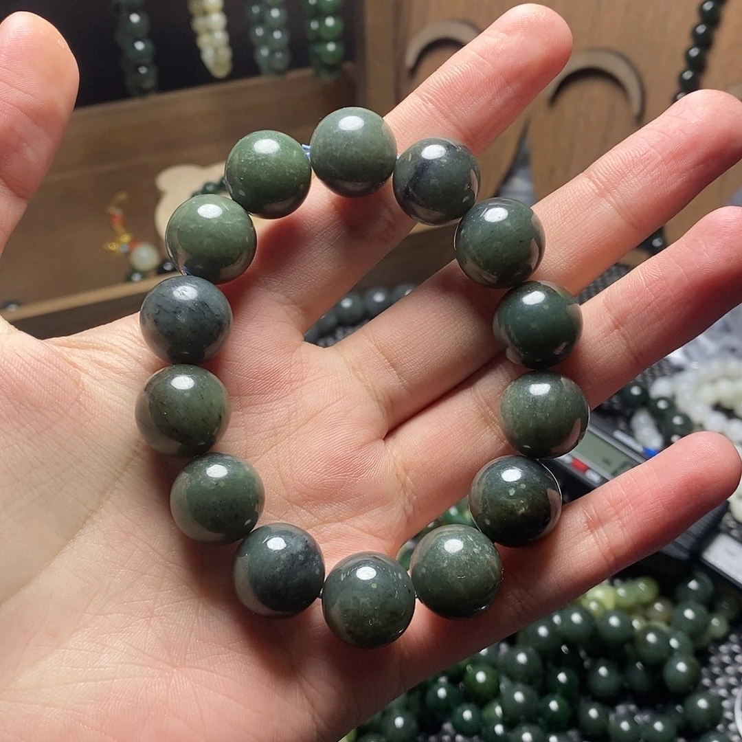 和田玉未镶嵌手串