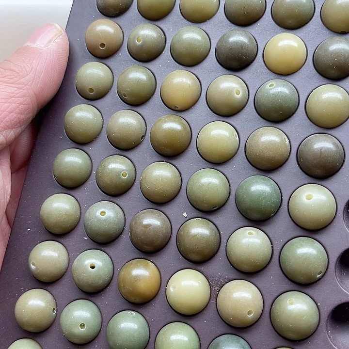 白玉菩提吊坠微瑕13青提圆珠30颗卡灯牌宠30颗