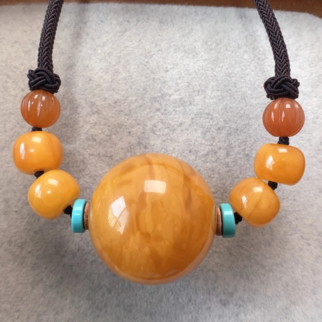 蜜蜡未镶嵌项链锁骨