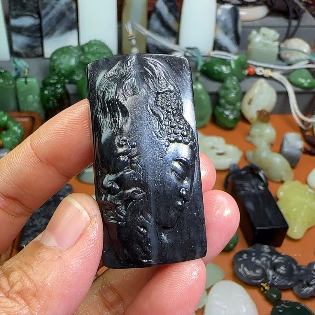 和田玉颈饰未镶嵌