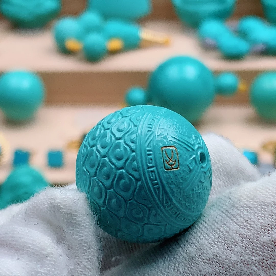 绿松石未镶嵌云纹珠