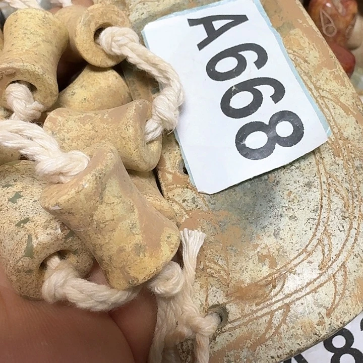 蛇纹石玉颈饰未镶嵌北***主