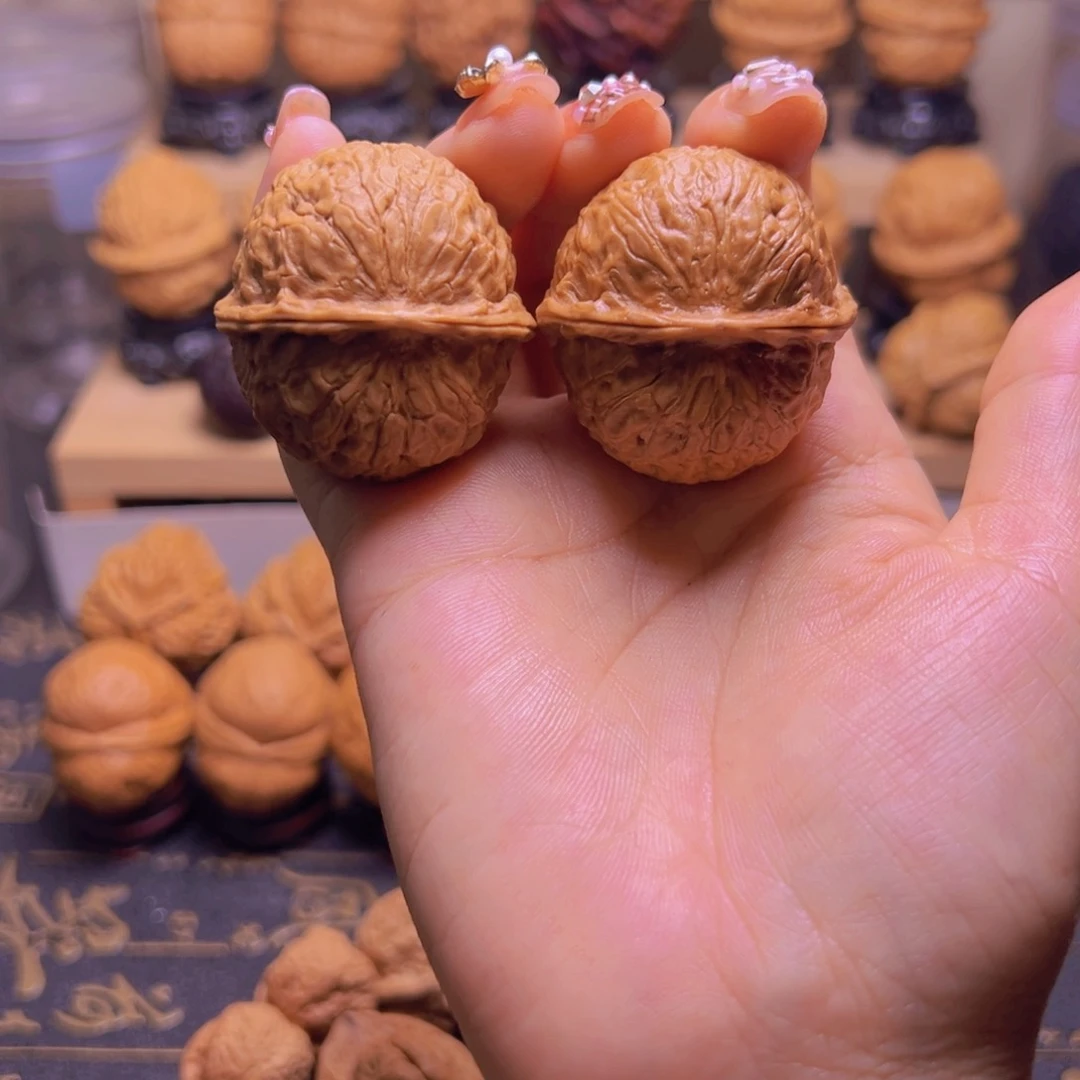 桃核吊坠溜溜球H12