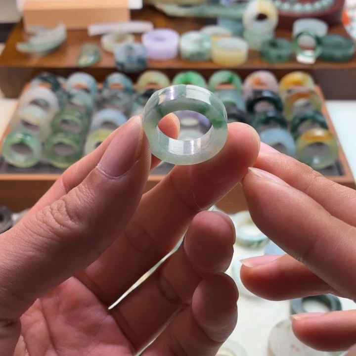 定制翡翠未镶嵌戒指6-15