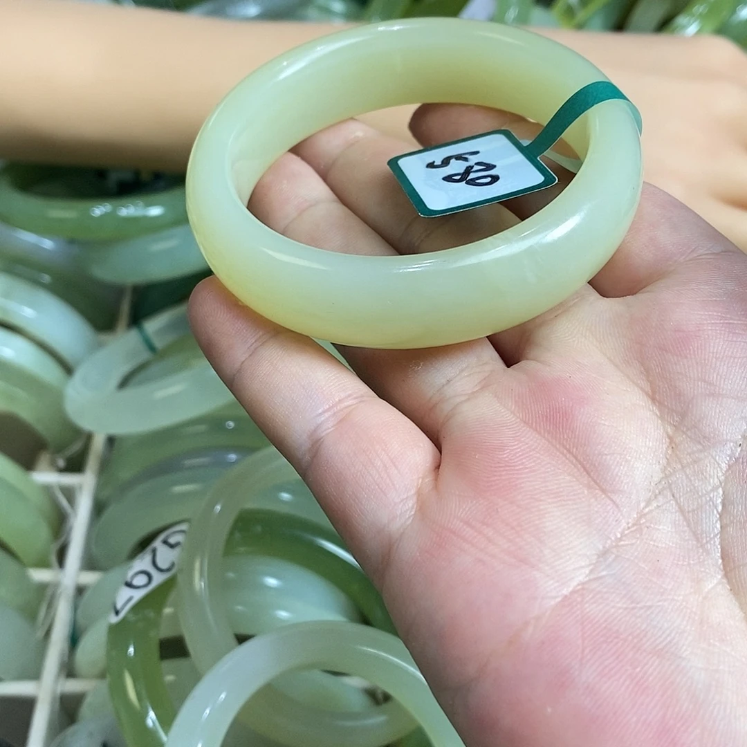 未镶嵌岫玉手镯52-53