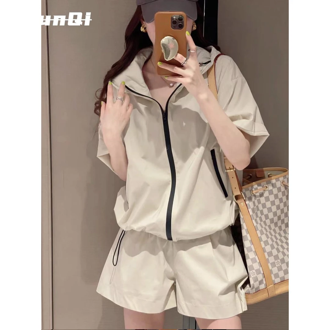 淳启微胖防晒短裤套装女夏季ins连帽冲锋外套户外休闲运动两件套