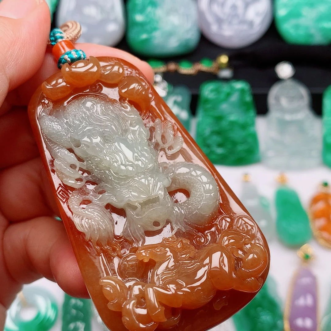 翡翠未镶嵌颈饰天然红翡
