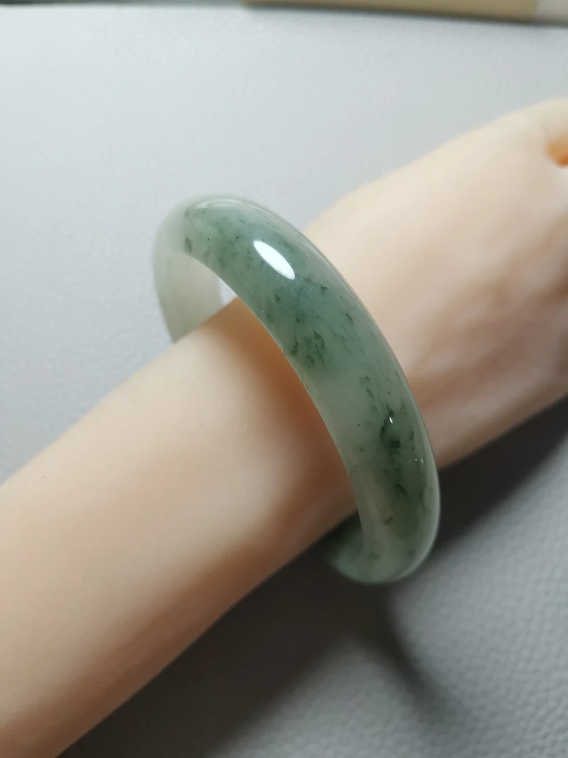 181号A-圈口64-65-天然玉石-正品保障，天山翠，时尚高贵款