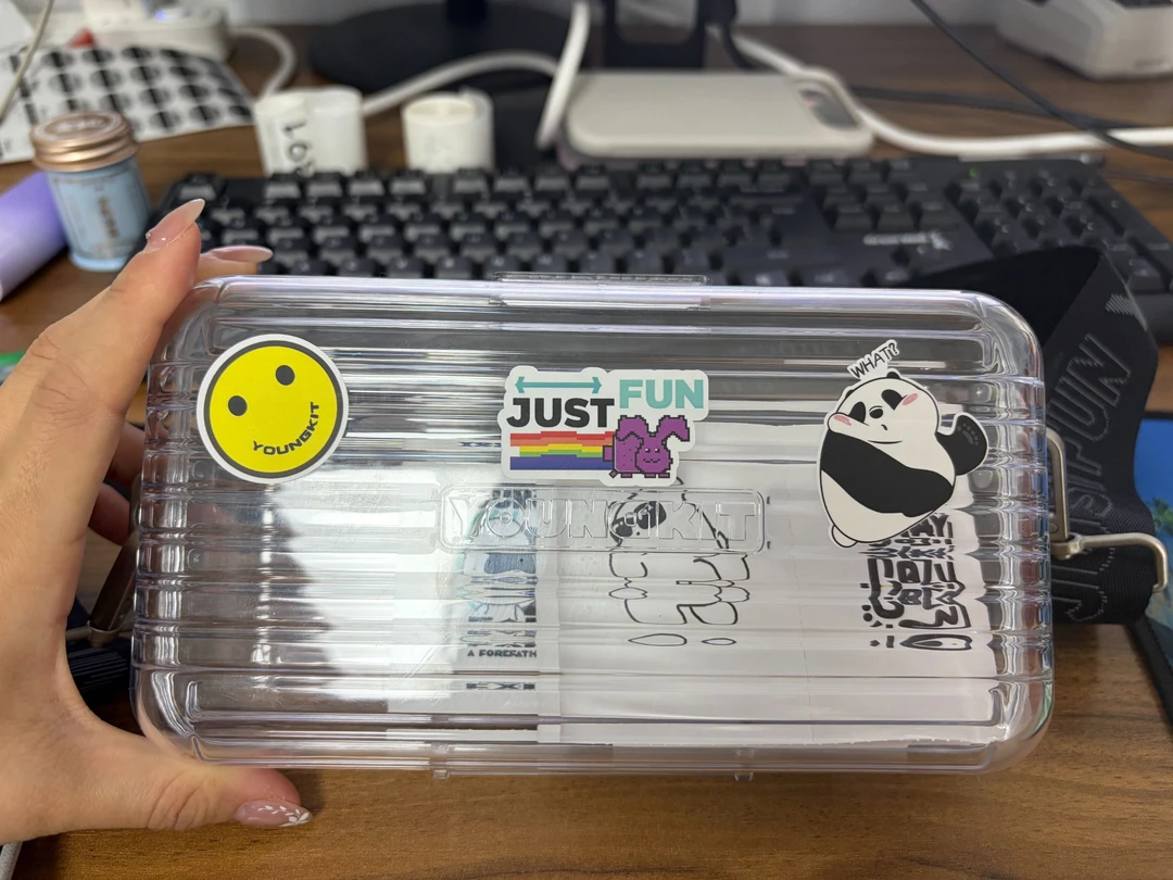 YOUNGKIT颜色随机