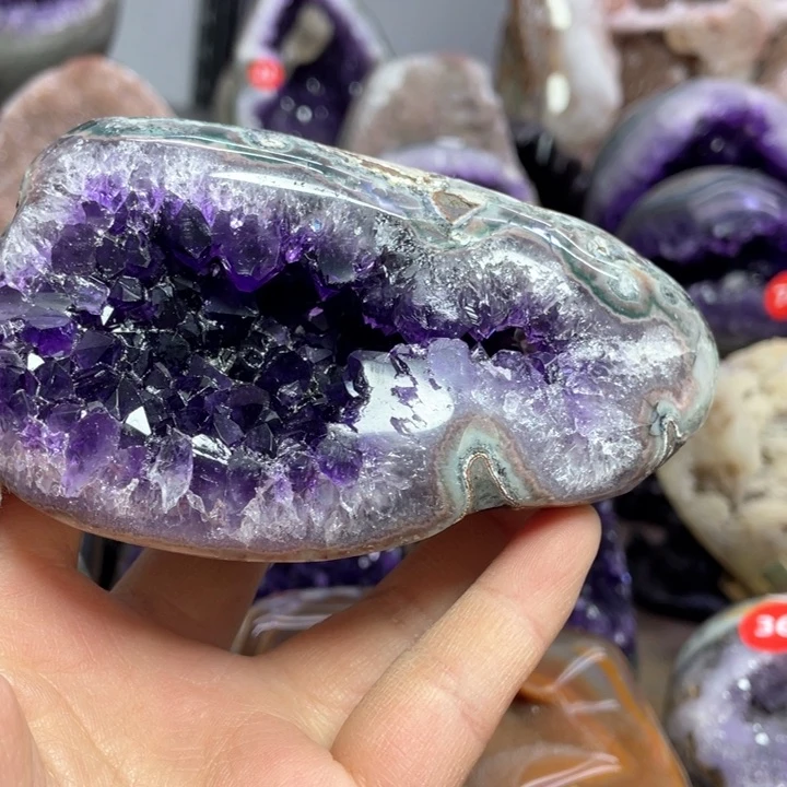 水晶摆件未镶嵌捡漏