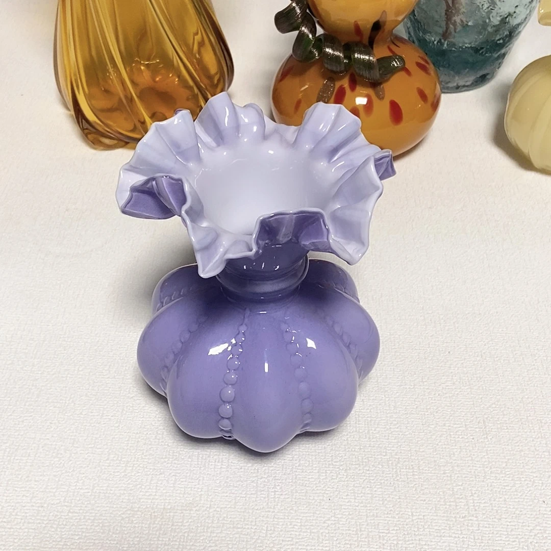 紫色折纸芬顿花瓶