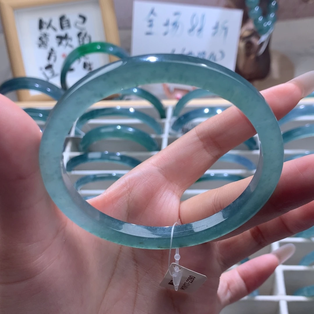 松***4未镶嵌手镯翡翠纯天然