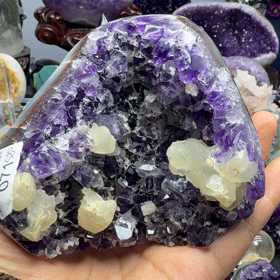 紫晶未镶嵌摆件晶山