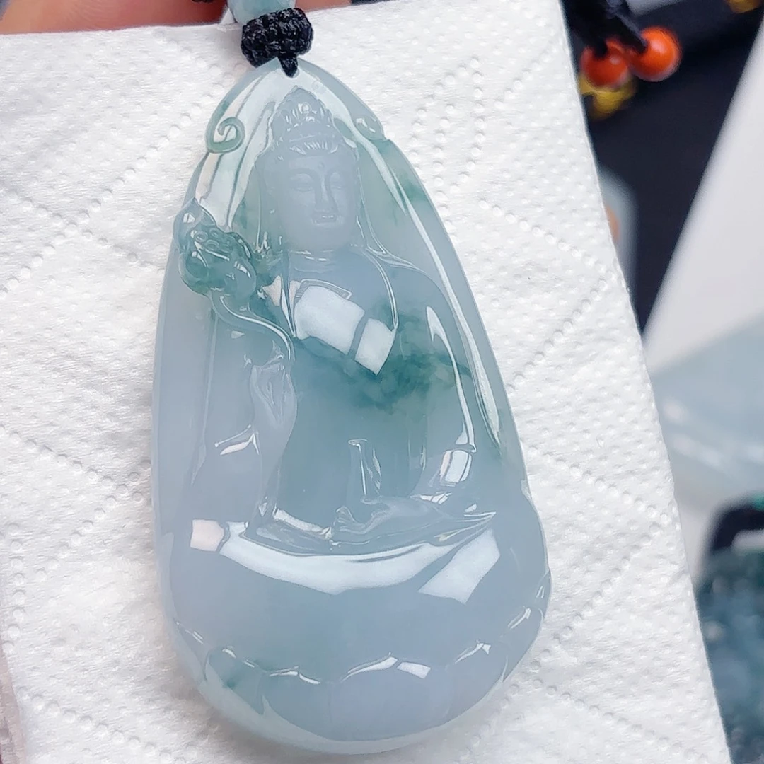 翡翠未镶嵌颈饰素衣