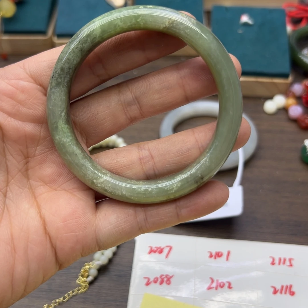 和田玉未镶嵌手镯56.5圈围2058