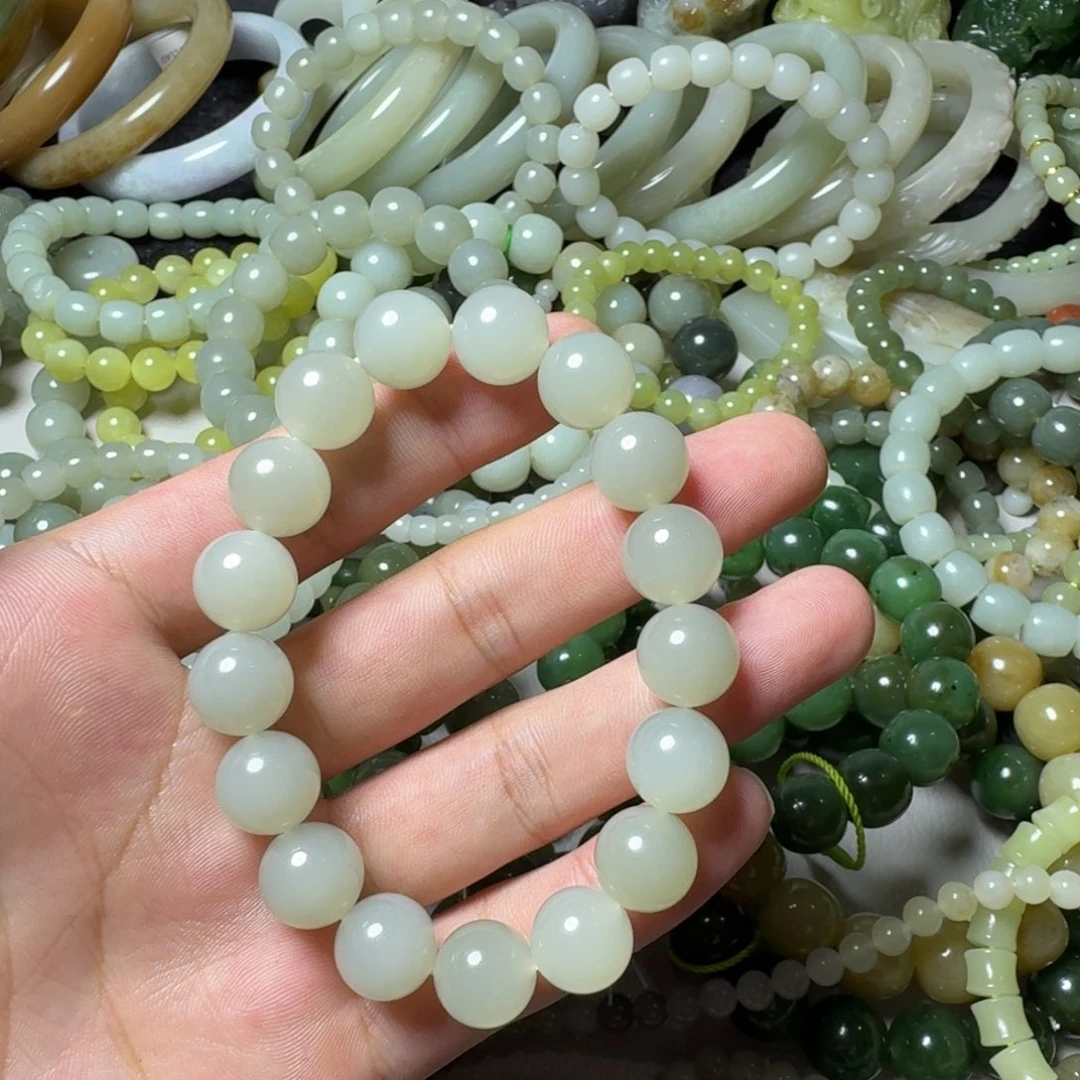 潮***轮和田玉未镶嵌手串