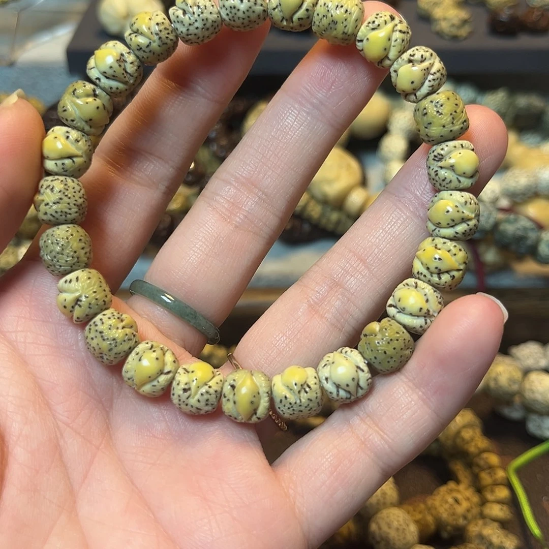 星月菩提吊坠狼**气9×8凤眼