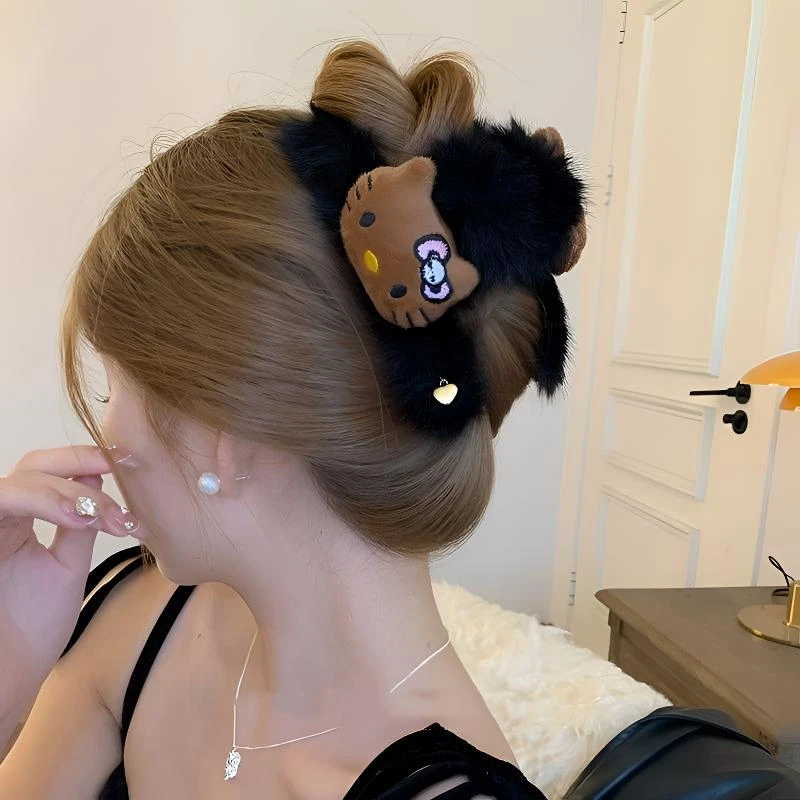 小猫毛绒抓夹女2023新款高级感可爱毛毛鲨鱼夹盘发高端大号秋冬