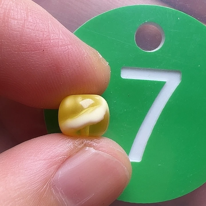 蜜蜡未镶嵌珠宝奇石7.5m m