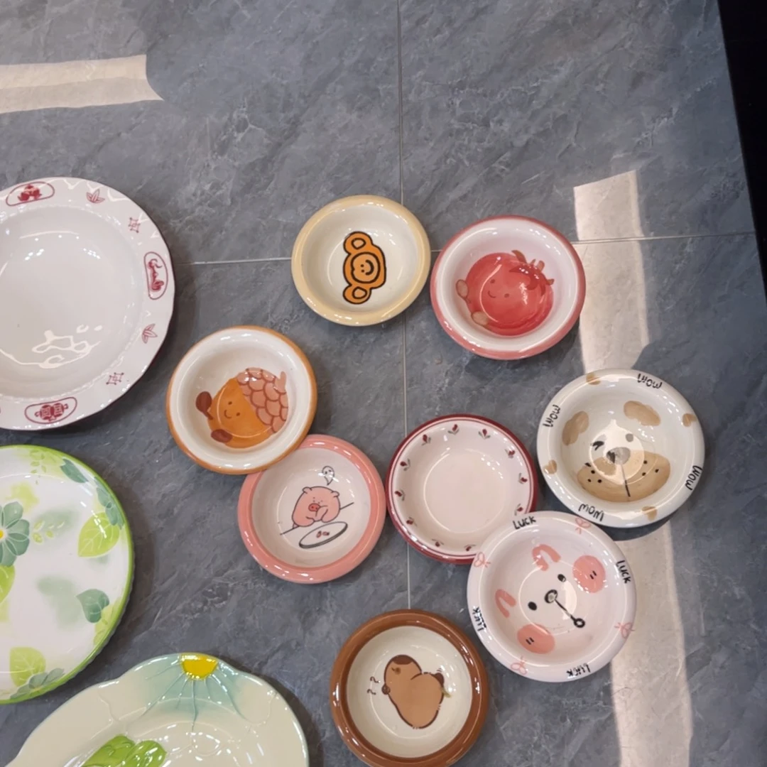 陶瓷微瑕餐具介意勿拍，满18飞！随机四个