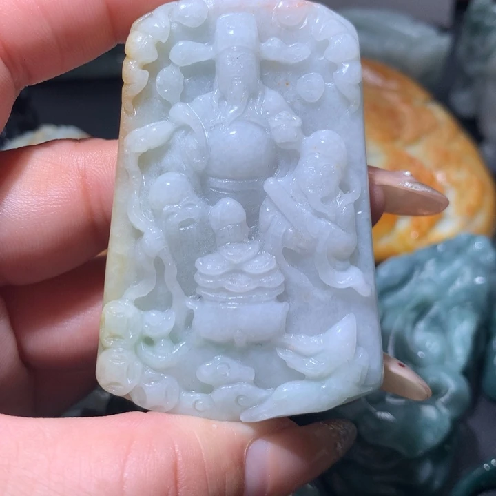 翡翠未镶嵌颈饰保真天然A货翡翠