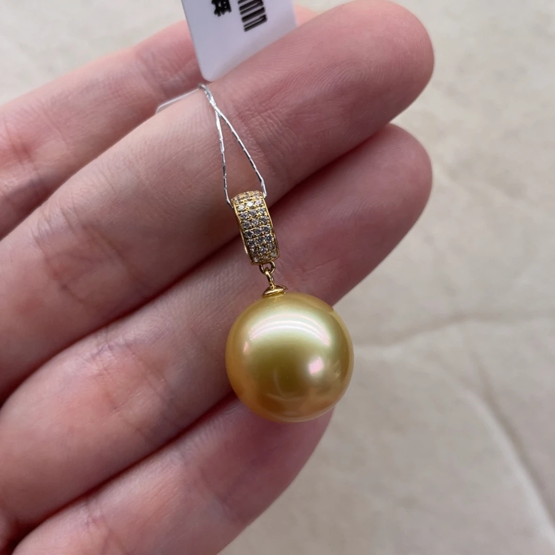 18K金镶嵌海水珍珠吊坠(不含链)14.1mm