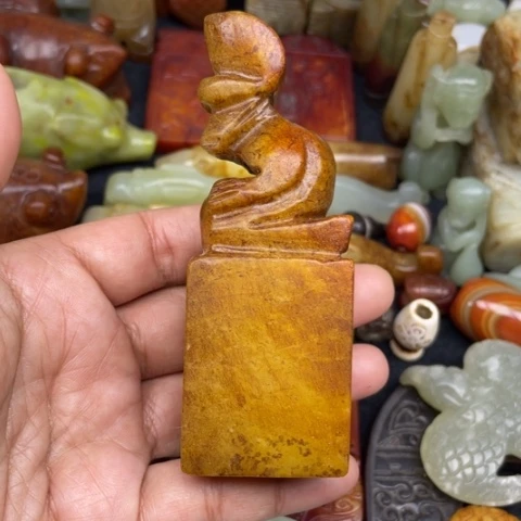 蛇纹石玉未镶嵌颈饰53