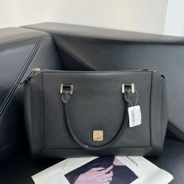 95新 MCM 捐金沉珠/手提包黑色