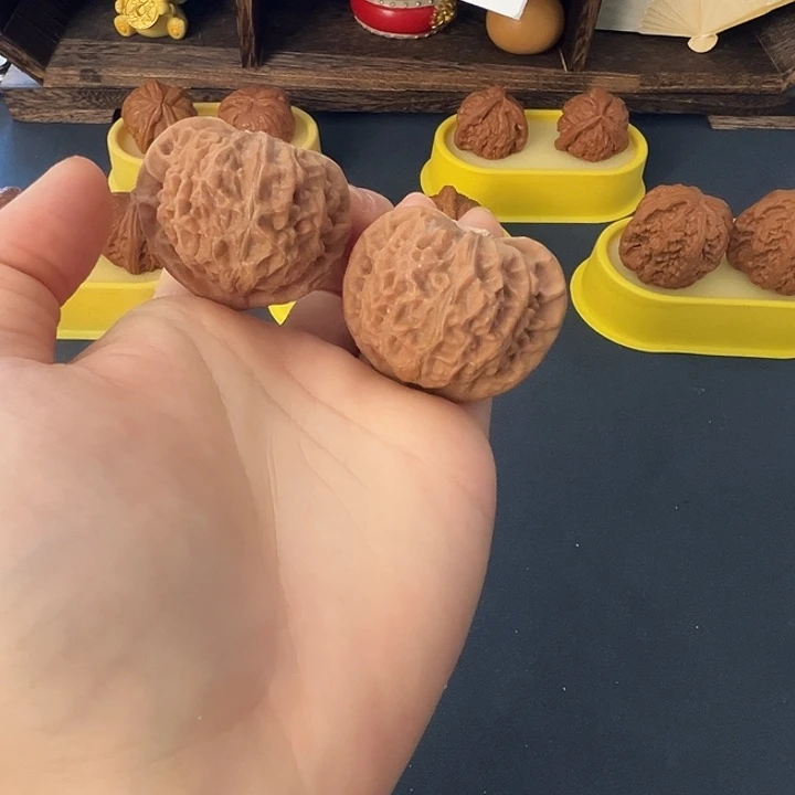 文玩核桃吊坠宫灯