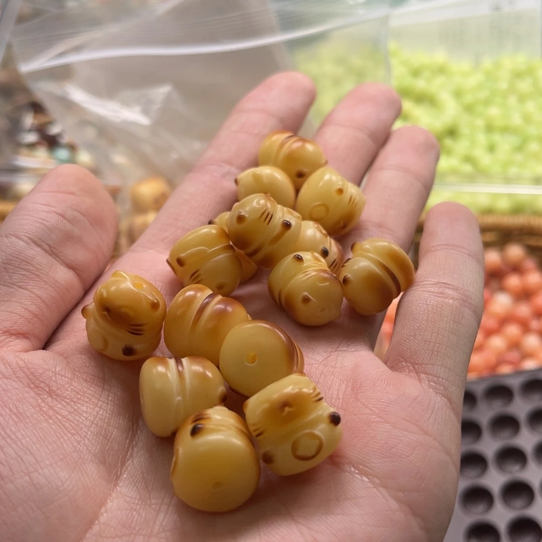 【闪购商品】白玉菩提吊坠c16/10+2颗招米猫