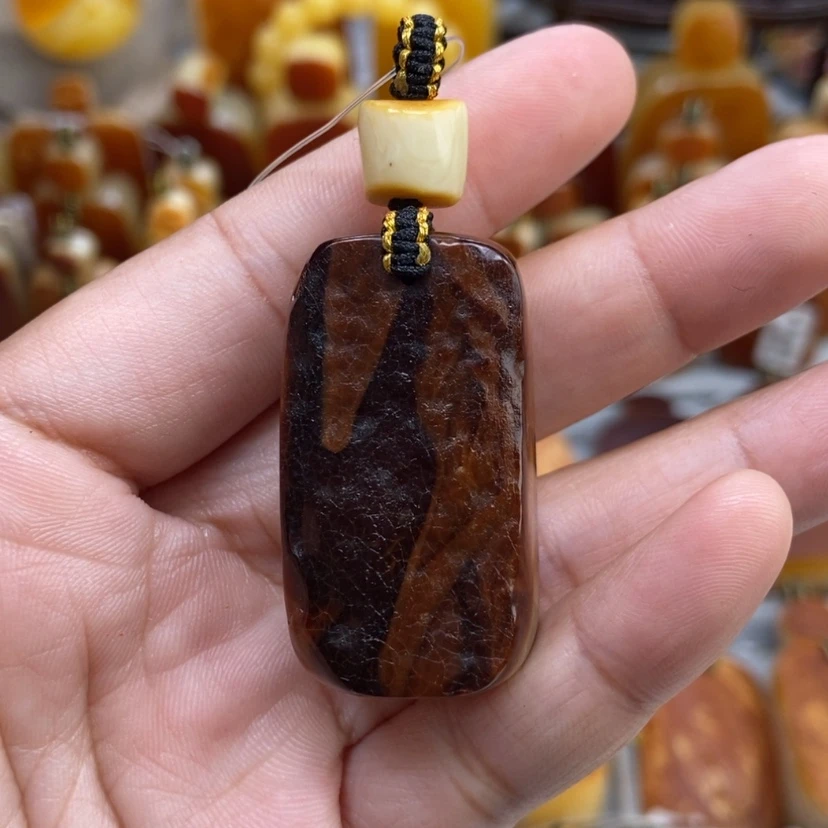 【闪购商品】琥珀颈饰未镶嵌