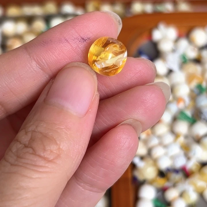 未镶嵌蜜蜡裸石10mm一个