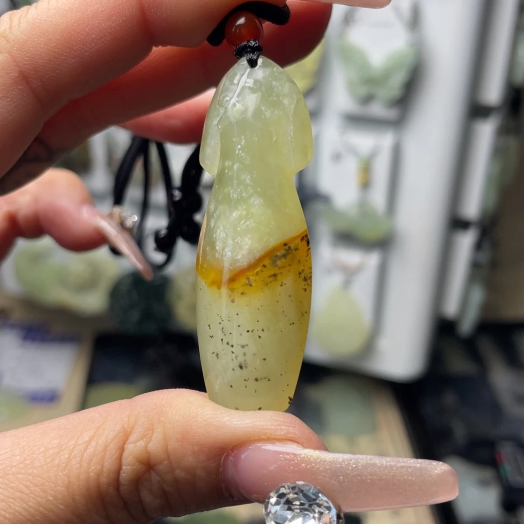 岫玉颈饰未镶嵌旗袍