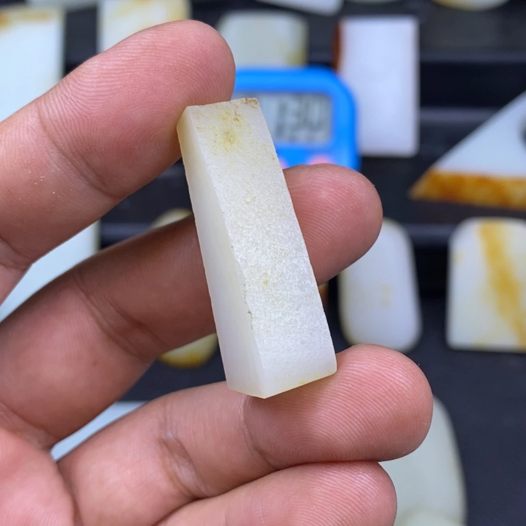 胡***@未镶嵌定制定制和田玉