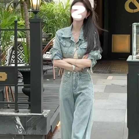 2025小个子百搭牛仔套装女镶钻设计感时尚短款外套阔腿显瘦裤套装