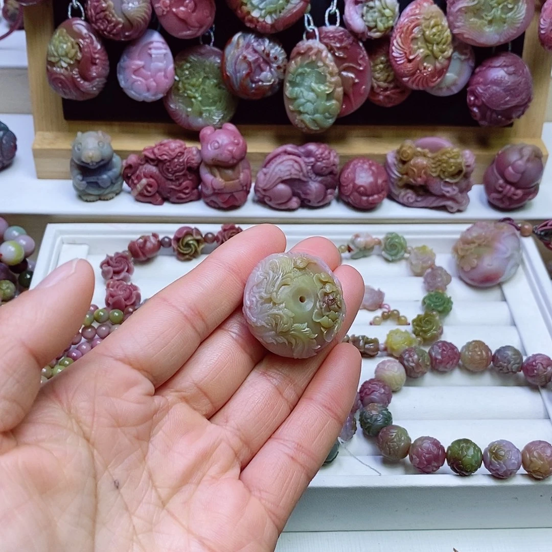 玛瑙/玉髓盐源玛瑙吊坠未镶嵌