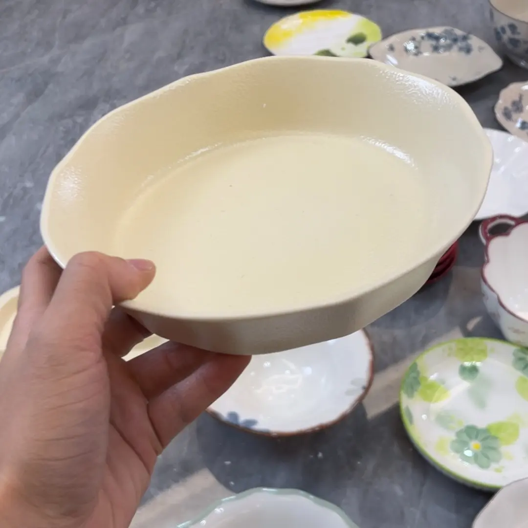 陶瓷微瑕餐具介意勿拍，满18飞！