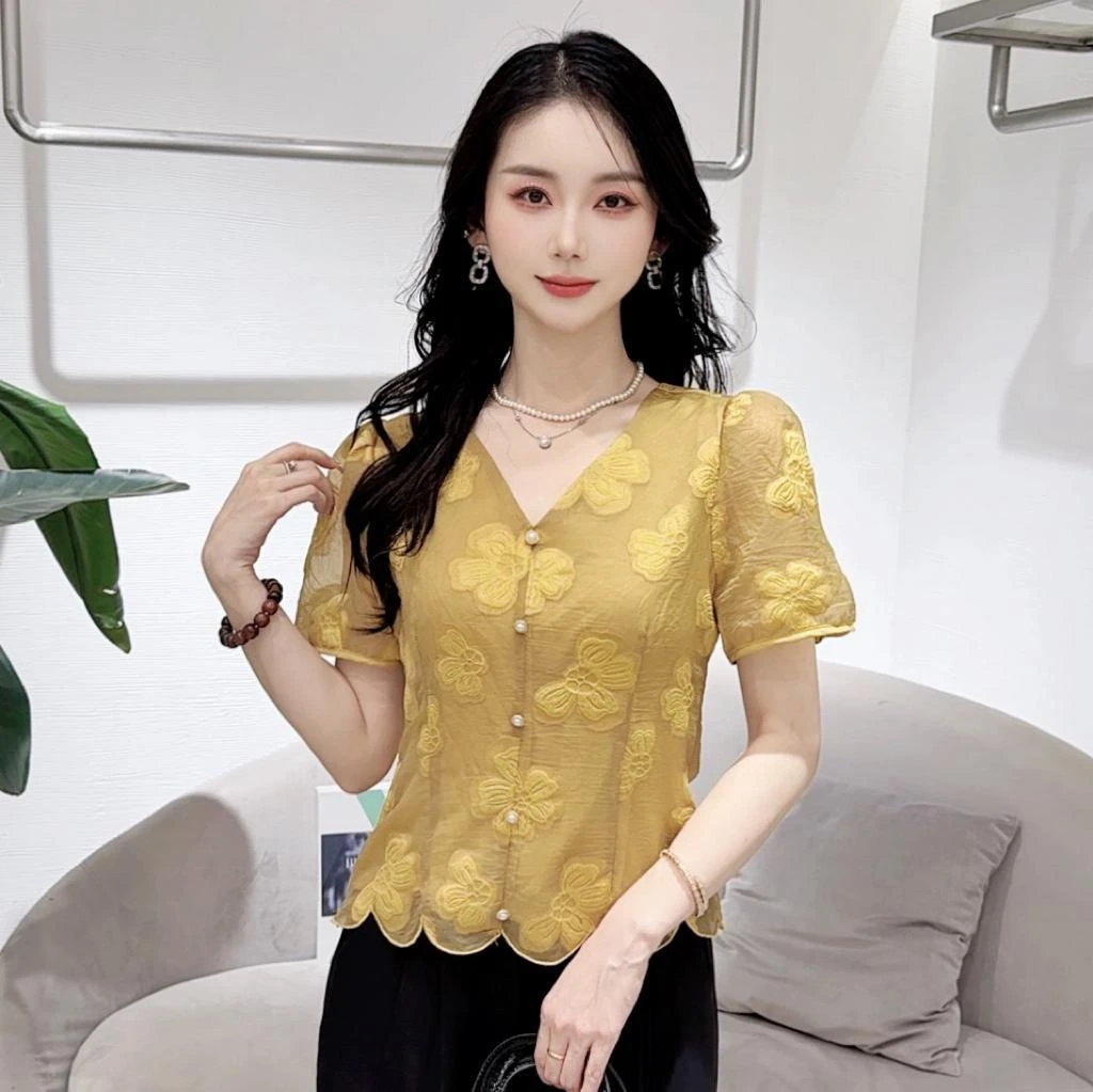 时尚蕾丝提花泡泡袖雪纺衫女士夏季新款气质减龄短款上衣显瘦遮肉