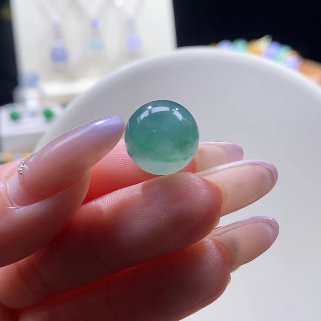 翡翠未镶嵌颈饰翡翠冰蓝底飘花珠13.6mm