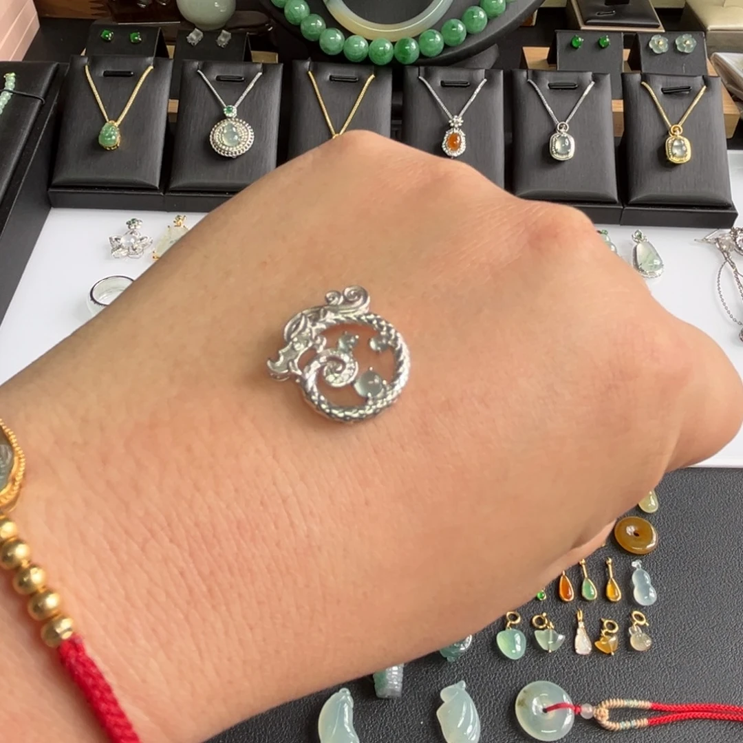 翡翠银S925镶嵌颈饰福利