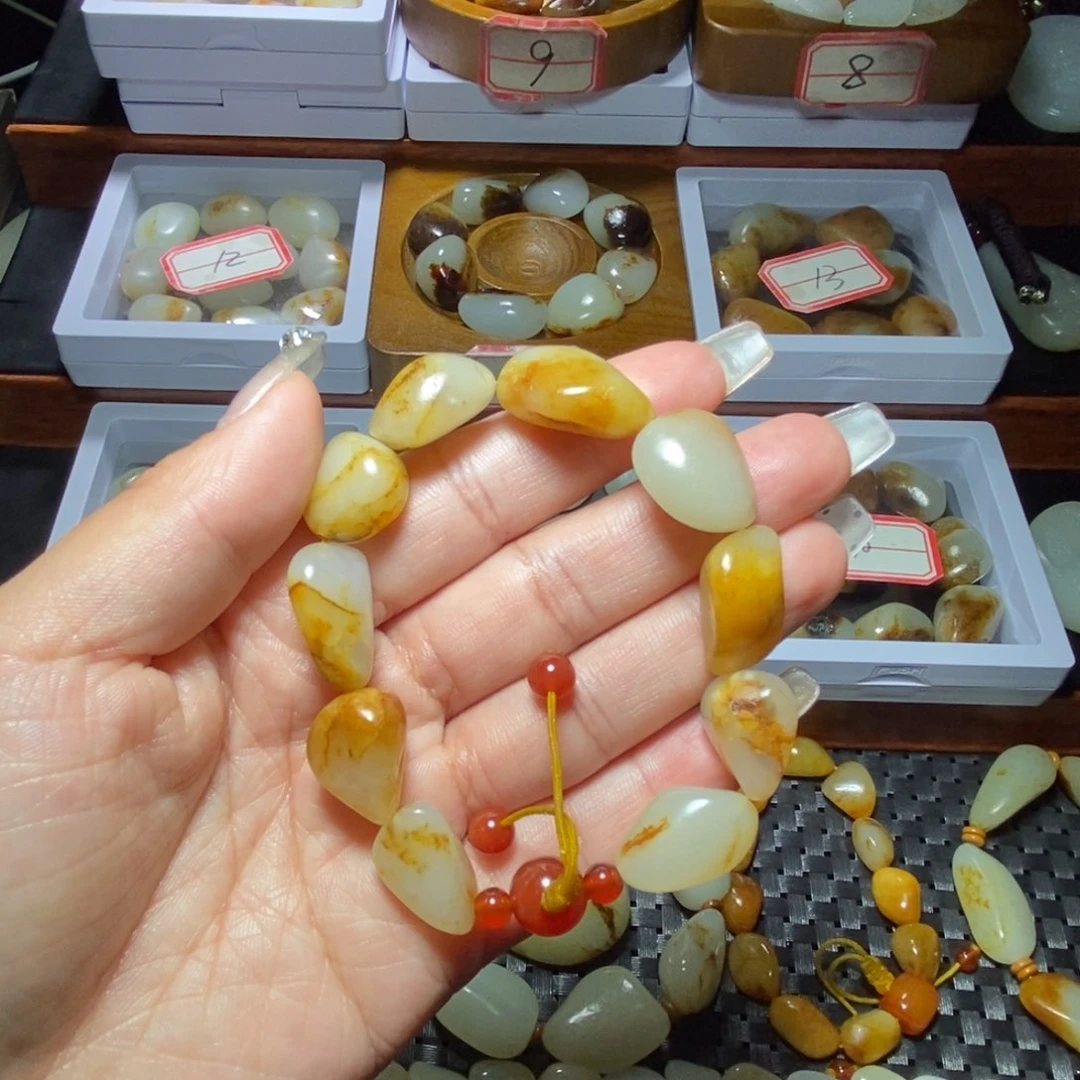 和田玉手串未镶嵌